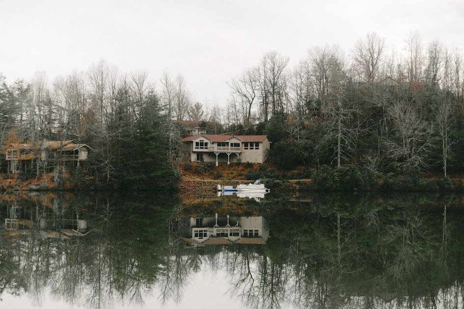Book Your Lake House