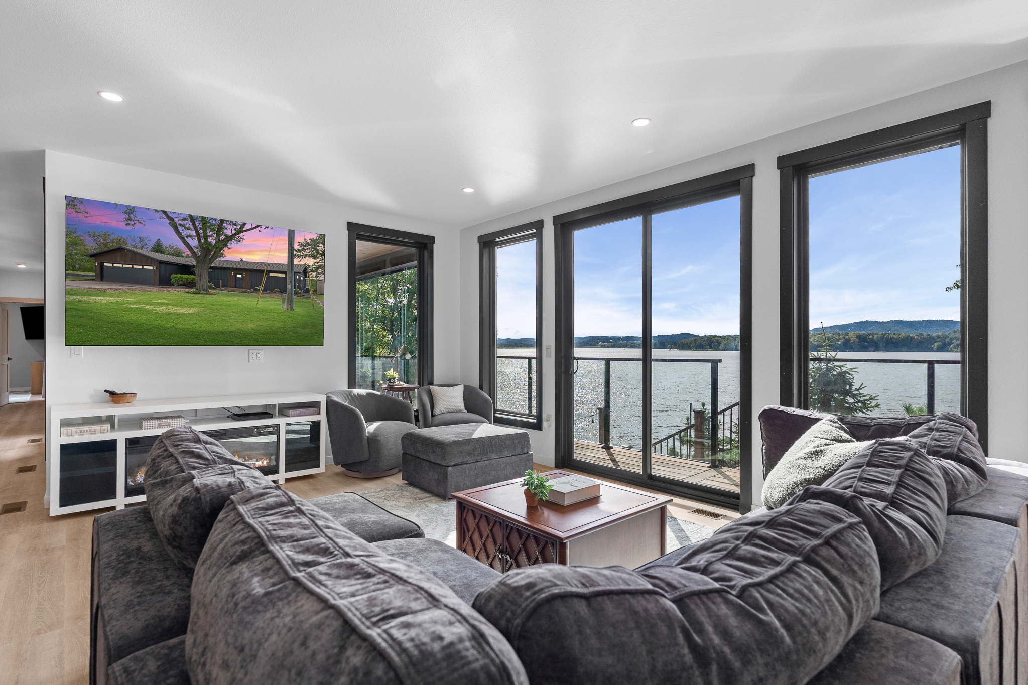 Living room 3